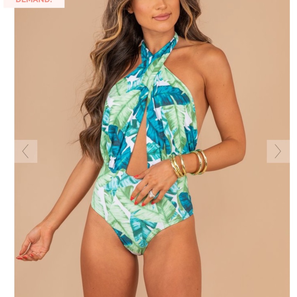 One piece swim suit
